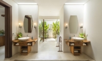 LataLiana Villas 5Br En-suite Bathroom | Seminyak, Bali