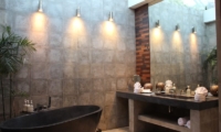 Casa Hannah Bathroom | Seminyak, Bali
