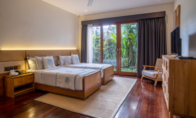 Saba Villas Bali Villa Yudhistira Bedroom Two with Twin Beds and TV | Canggu, Bali