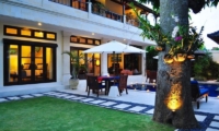 Villa Sayang Outdoor Dining Area | Seminyak, Bali