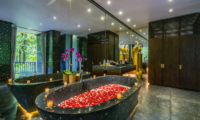 Hanging Gardens of Bali Spa Suite Bathroom | Ubud, Bali