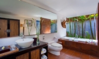 Mayaloka Villas Bathroom | Petitanget, Bali