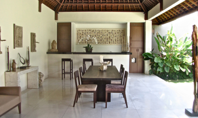 Nyaman Villas 4 Bedroom Pool Villa Dining Area | Seminyak, Bali