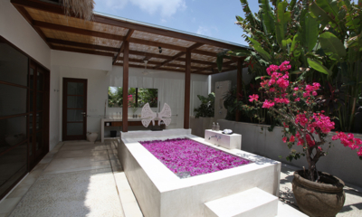 Nyaman Villas 4 Bedroom Pool Villa Open Plan Romantic Bathtub Set Up | Seminyak, Bali