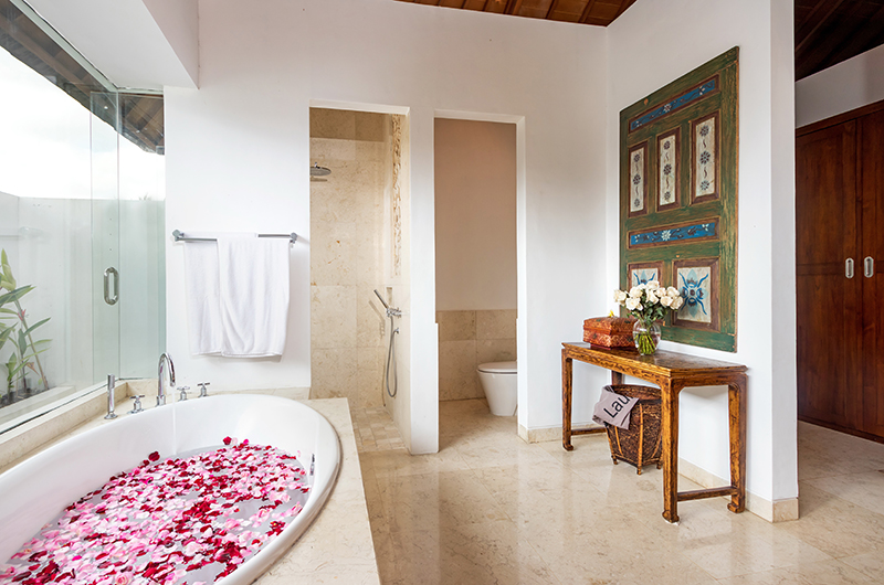Villa Kipi Bathroom One | Seminyak, Bali
