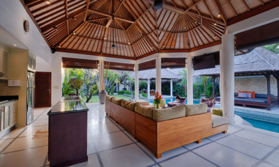 Villa Sesari Lounge Area with Pool View | Seminyak, Bali