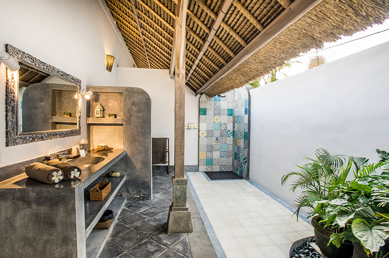 Villa Damai Manis Bathroom One | Seminyak, Bali