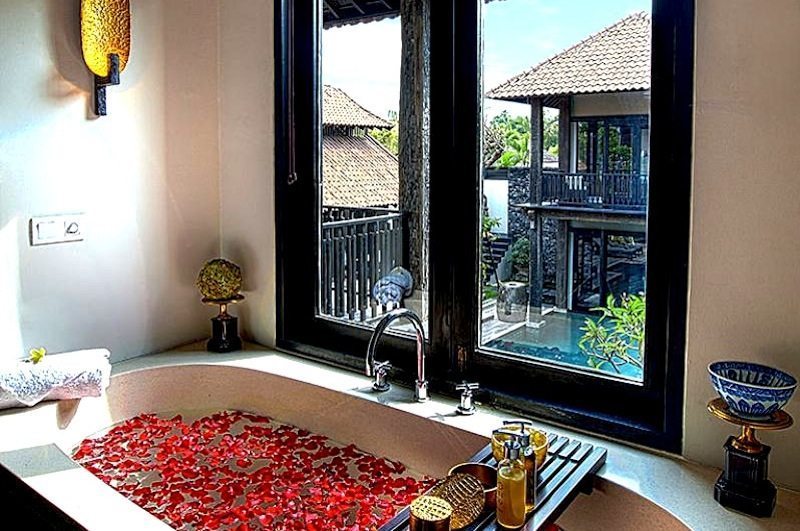 Villa De Suma Bathroom I Seminyak, Bali