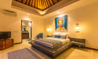 Villa Umah Kupu Kupu Bedroom with Lamps | Seminyak, Bali