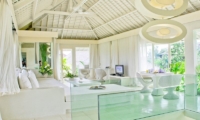Villa Puro Blanco Lounge Room | Canggu, Bali