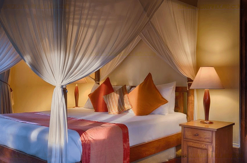 Villa Bougainvillea Bedroom with Lamps | Canggu, Bali