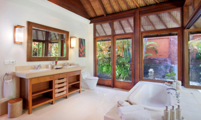 Villa Bunga Wangi His and Hers Bathroom with Bathtub | Canggu, Bali