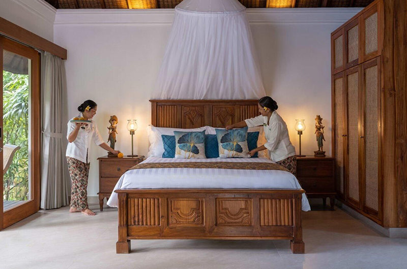 Villa Frangipani Riverside Pavilion Bedroom with Staff | Canggu, Bali