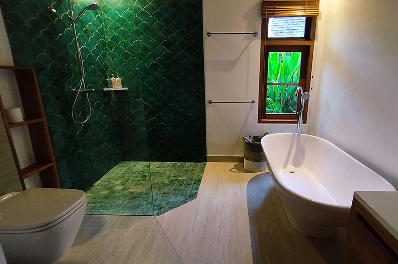 Villa Frangipani Bathroom Three with Bathtub | Canggu, Bali