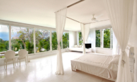 Eden Bali Spacious Bedroom with TV | Batubelig, Bali