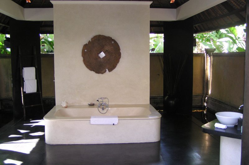 Ombak Luwung Bathroom | Canggu, Bali