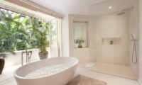 Villa Hermosa Master Bathroom | Seminyak, Bali