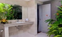 Esha Seminyak En-suite Bathroom | Seminyak, Bali