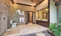 Villa Cinta Bathroom with Shower | Seminyak, Bali
