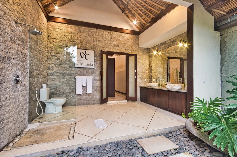 Villa Cinta Bathroom with Shower | Seminyak, Bali