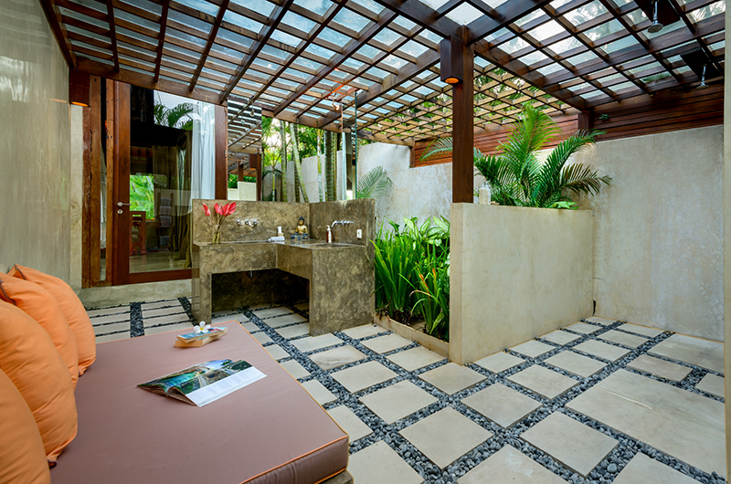 Shalimar Cantik Bathroom Area | Seseh, Bali