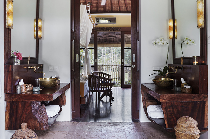 Villa Bayad Klung Klung House His and Hers Bathroom | Ubud, Bali