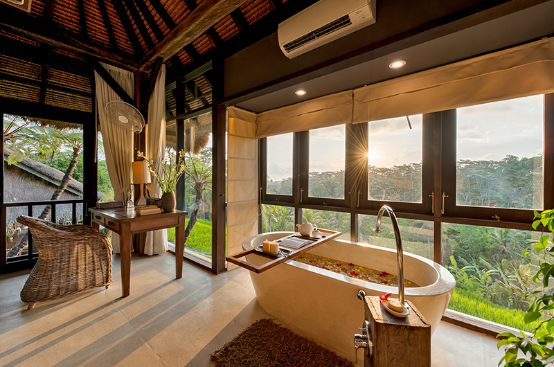 Villa Kelusa Pondok Sapi Bedroom One with Romantic Bathtub Set Up | Ubud, Bali