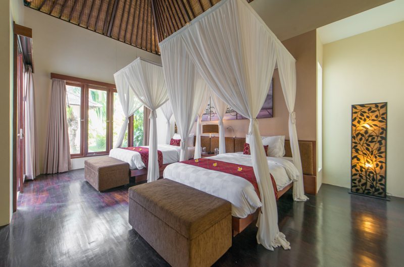 Villa Sam Seminyak Twin Bedroom | Petitenget, Bali