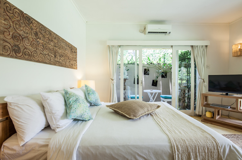 Casa Lucas Bedroom with Pillows | Seminyak, Bali