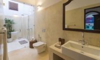 Ambassador’s House En-suite Bathroom | Galle, Sri Lanka