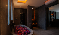 Casa Mateo Loft Suite Bathroom | Seminyak, Bali