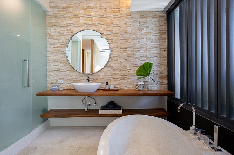 Celadon Bathroom with Bathtub | Koh Samui, Thailand