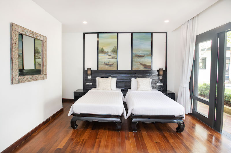 Villa Champak Twin Bedroom with Mirror | Maenam, Koh Samui