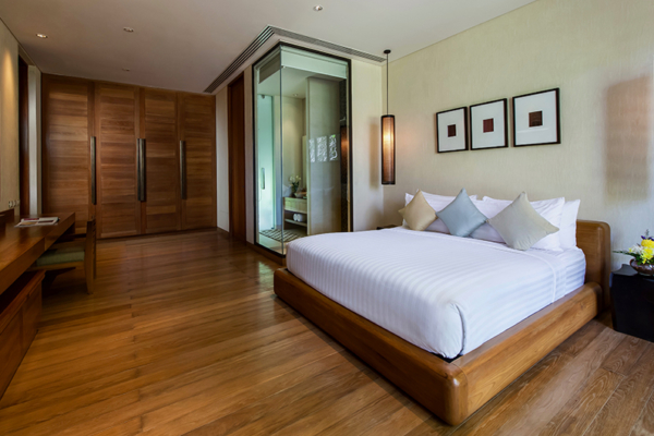 Villa Sawarin Bedroom and Wardrobe with Wooden Floor | Phuket, Thailand