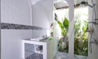 Villa Hari En-suite Bathroom | Seminyak, Bali