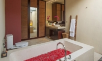 Imani Villas Villa Ariana En-suite Bathroom | Umalas, Bali
