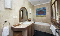 Villa Anyar En-suite Bathroom | Umalas, Bali