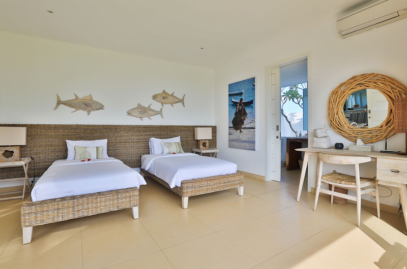 Villa Putih Twin Bedroom | Nusa Lembongan, Bali