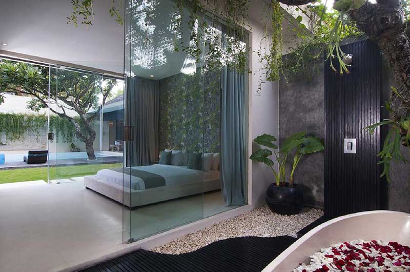 Chandra Villas Chandra Villas 2 Master Bedroom with Romantic Bathtub Set Up | Seminyak, Bali