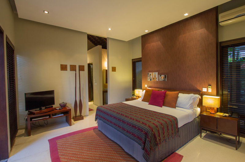 Chimera Orange Bedroom with TV | Seminyak, Bali