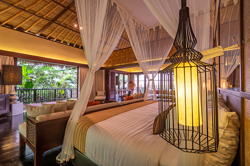 Hidden Palace Master Bedroom with Lamps | Ubud, Bali