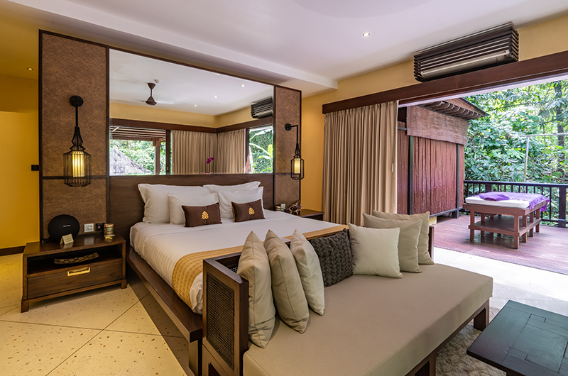 Hidden Palace Bedroom with Lamps | Ubud, Bali
