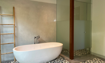 Villa Bogor Bathtub with Shower | Canggu, Bali