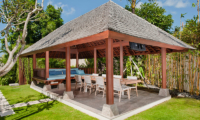 Villa Joss Outdoor Dining | Batubelig, Bali