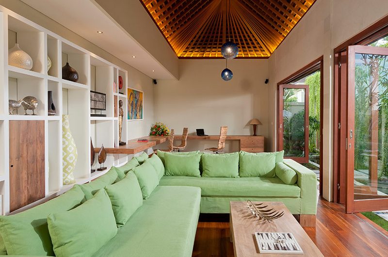 Villa Joss Living Area | Batubelig, Bali