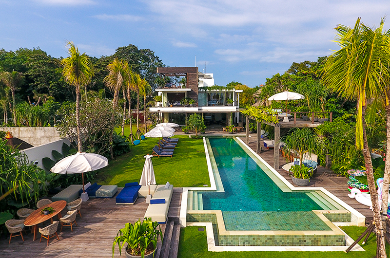 Noku Beach House Outdoor Area | Seminyak, Bali