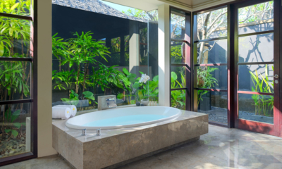 Peppers Seminyak Five Bedroom Presidential Pool Villa Bathtub | Seminyak, Bali