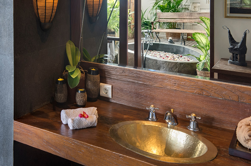 The Longhouse Bathroom Four I Jimbaran, Bali