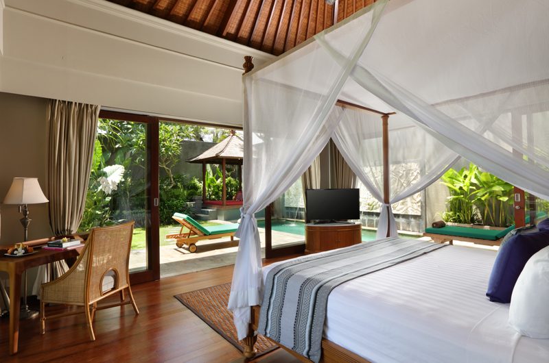 The Shanti Residence Bedroom with Study Table | Nusa Dua, Bali
