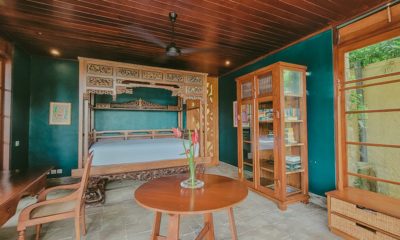Villa Amaru Bedroom with Four Poster Bed and Study Table I Ubud, Bali